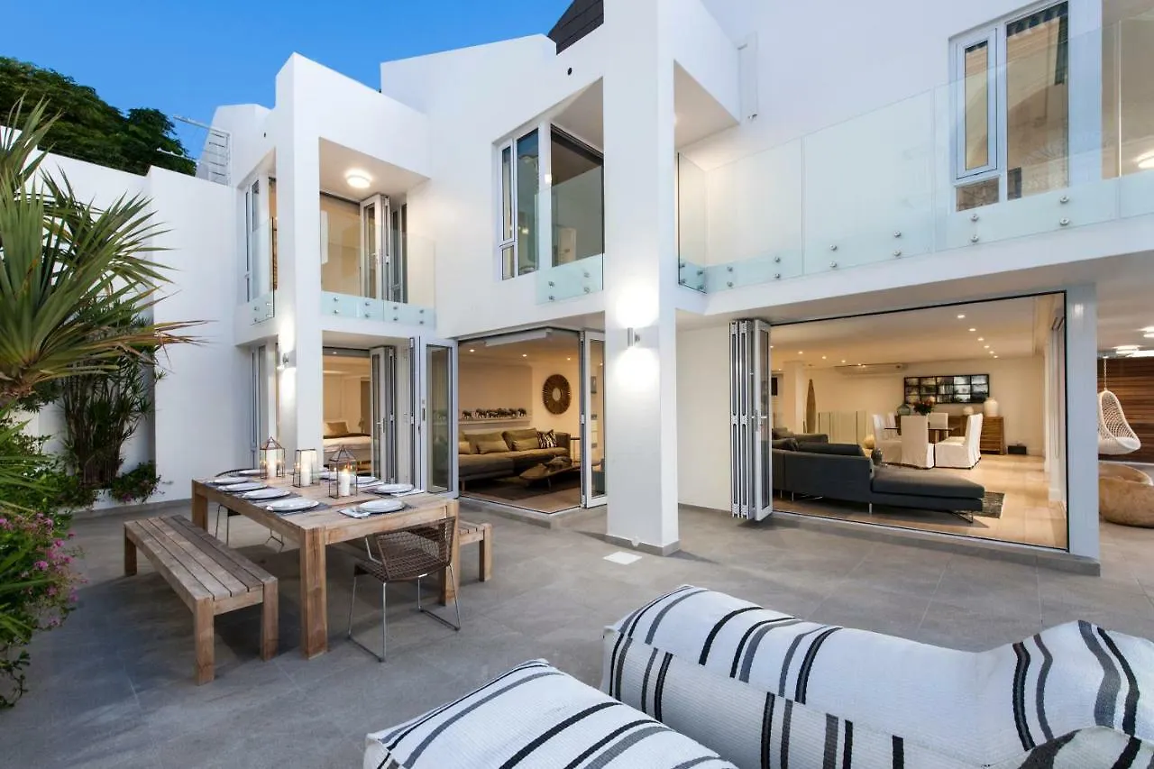 Sandpiper House: Stunning Ocean Views, Heated Pool & Large Garden Κέιπ Τάουν 0*,  Νότια Αφρική